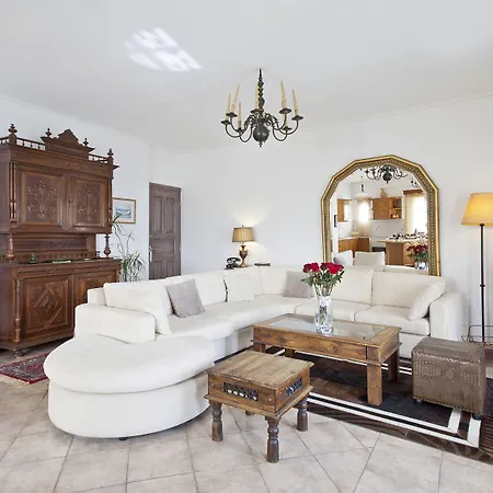 Alexander's 4* أويا