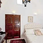 Alexander's Apart Otel