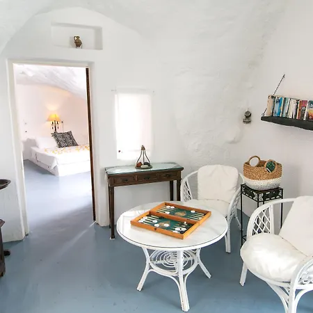 Alexander's Aparthotel Oia (Santorini)