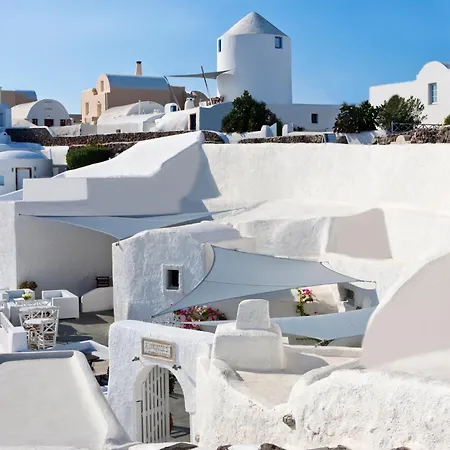 Alexander's Oia (Santorini)