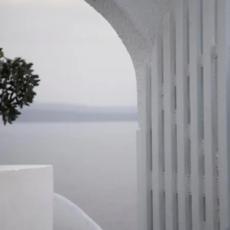 Alexander's 4* Oia (Santorini)