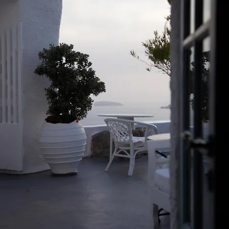 Alexander's Aparthotel Oia (Santorini)