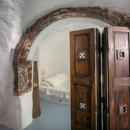 Alexander's Aparthotel Oia (Santorini)