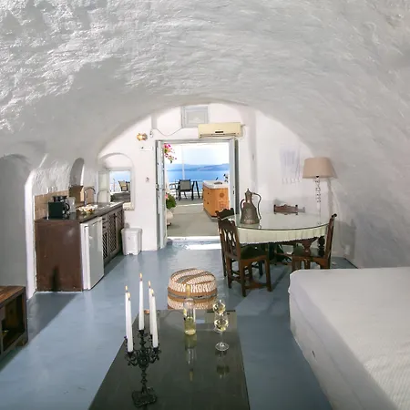 Alexander's Aparthotel Oia (Santorini)