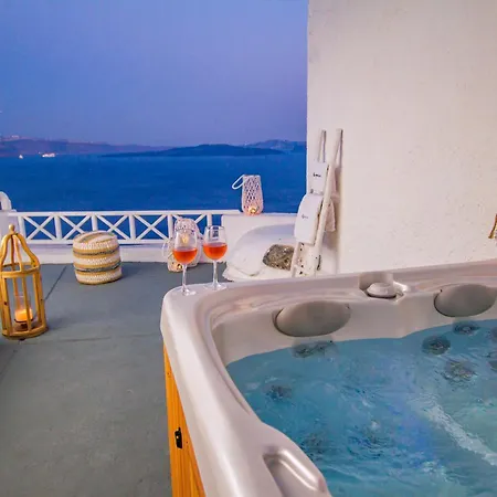 Alexander's Aparthotel Oia (Santorini)
