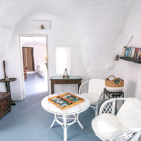 Alexander's 4* Oia (Santorini)