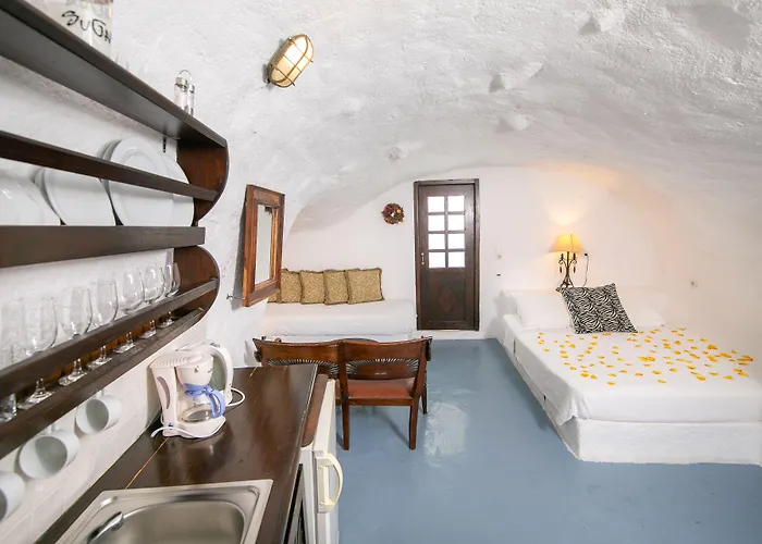 Alexander's Aparthotel Oia (Santorini)