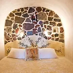 Alexander's 4*