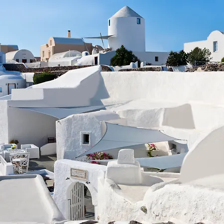 Alexander's Oia (Santorini)