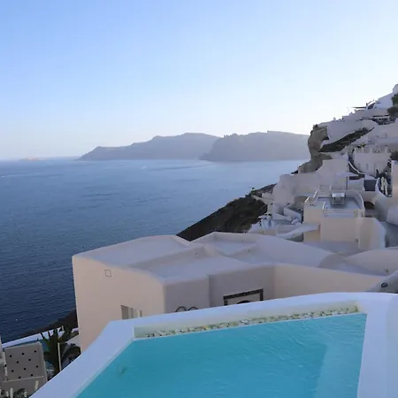 Alexander's Oia (Santorini)