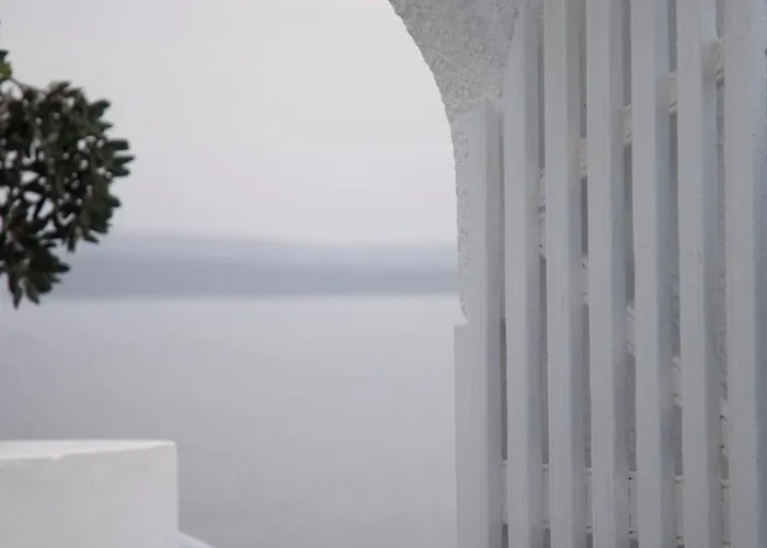 Alexander's 4* Oia (Santorini)