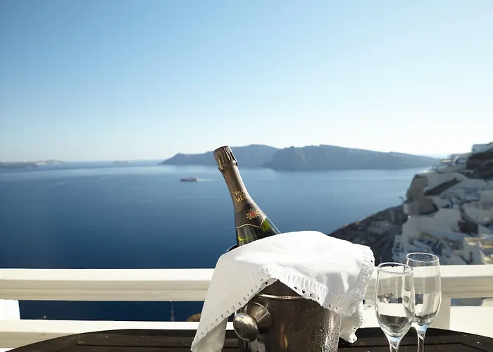 Alexander's Aparthotel 4*